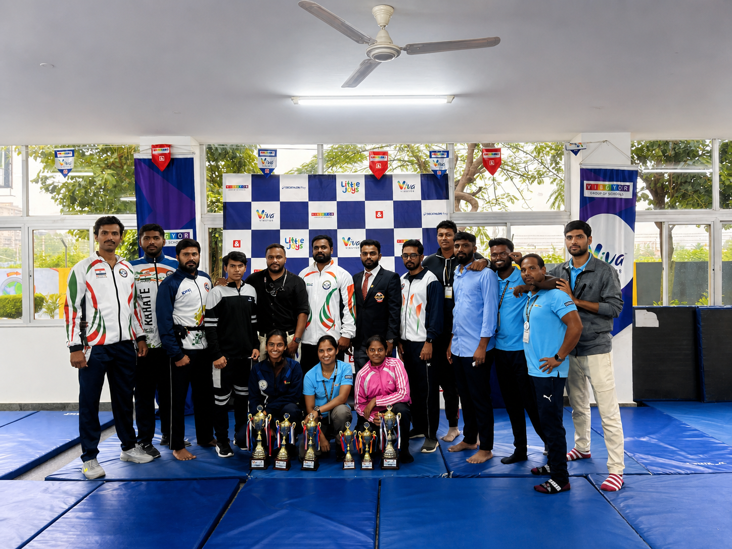 Viva Vibgyor team with trophies